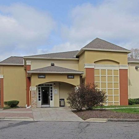 Suburban Studios Raleigh - Crabtree Valley Exterior photo